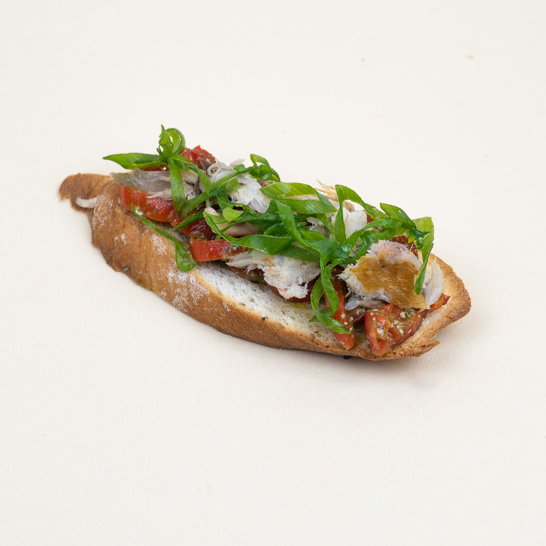 Bizuu peste macrou afumat